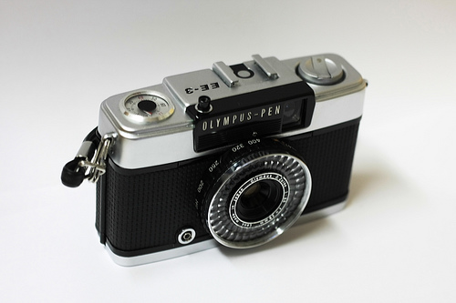 OLYMPUS PEN EE-3