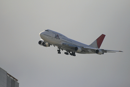 JAL B747 RJTT 16L approach