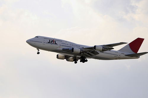 JAL B747 RJTT 16L approach